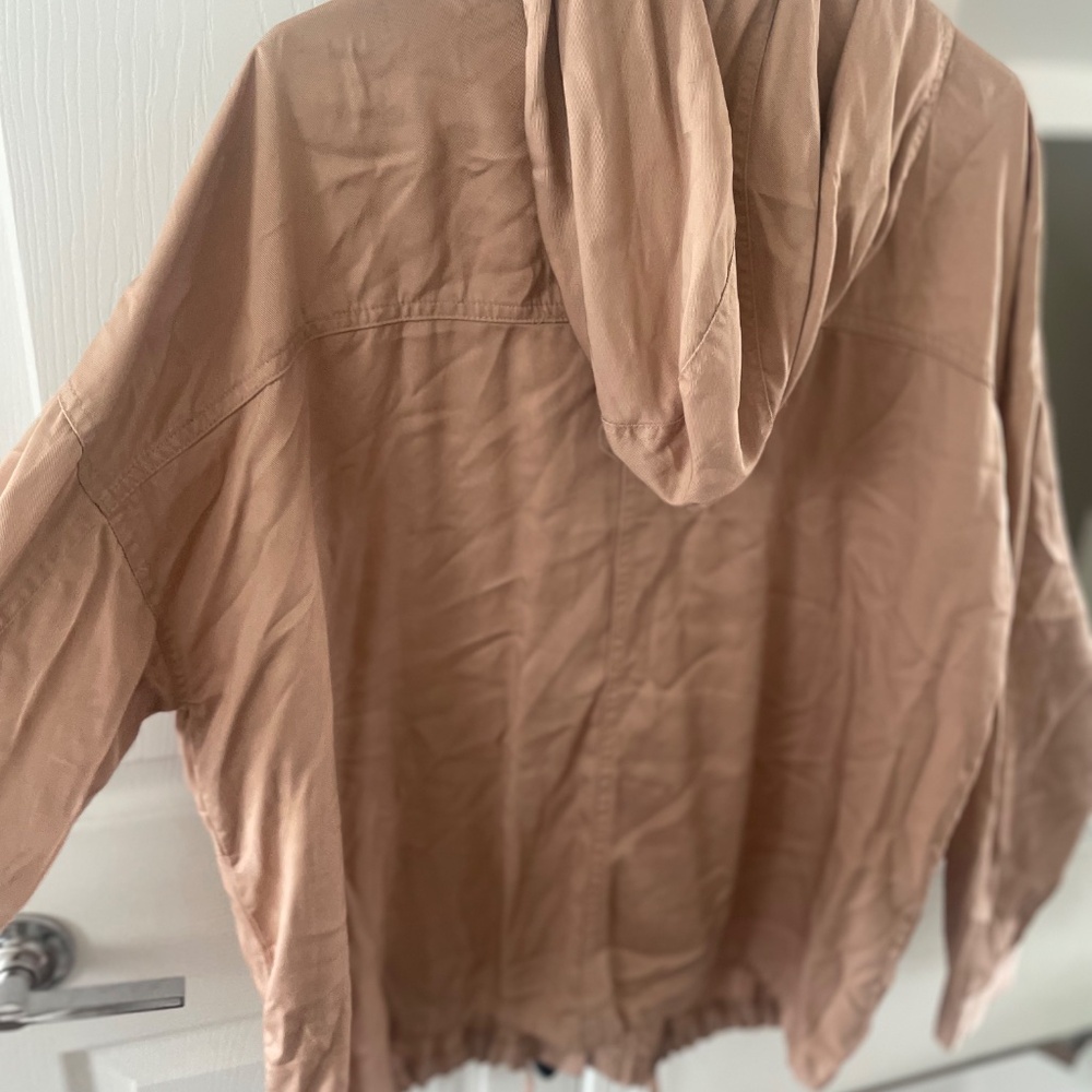 Women's Jacket - Picture 10 of 11